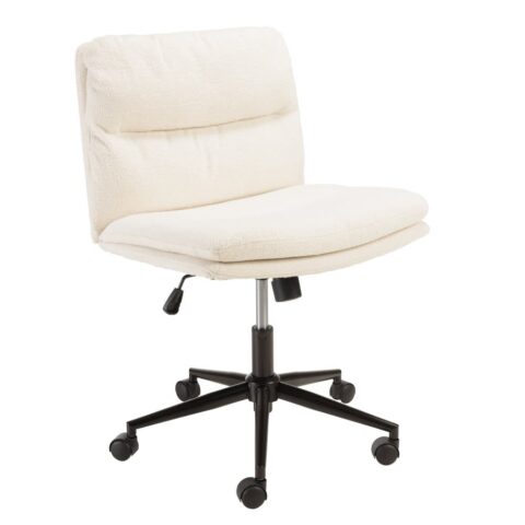 Chaise de bureau MACABANE écrue en tissu bouclette avec dossier carré et roulettes