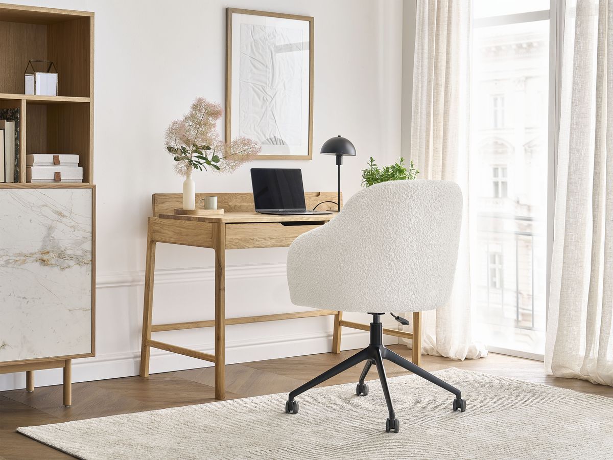 La chaise de bureau BOBOCHIC SOPHIE en bouclette blanche, avec roulettes et accoudoirs — vue 5