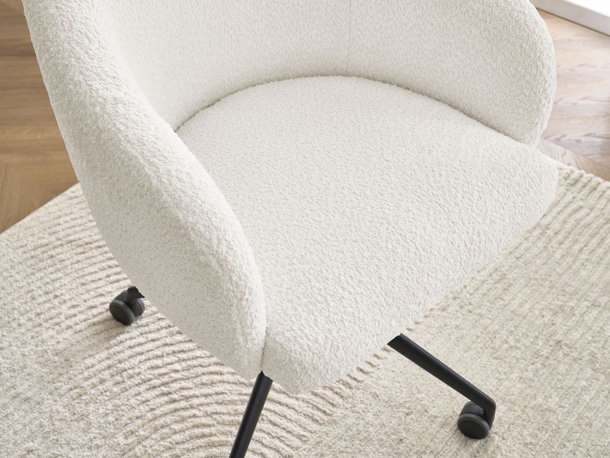La chaise de bureau BOBOCHIC SOPHIE en bouclette blanche, avec roulettes et accoudoirs — vue 10